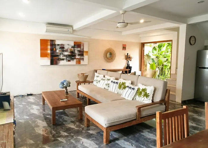 Balinese With Pool, Rooftop & Digital Nomad Ready Canggu